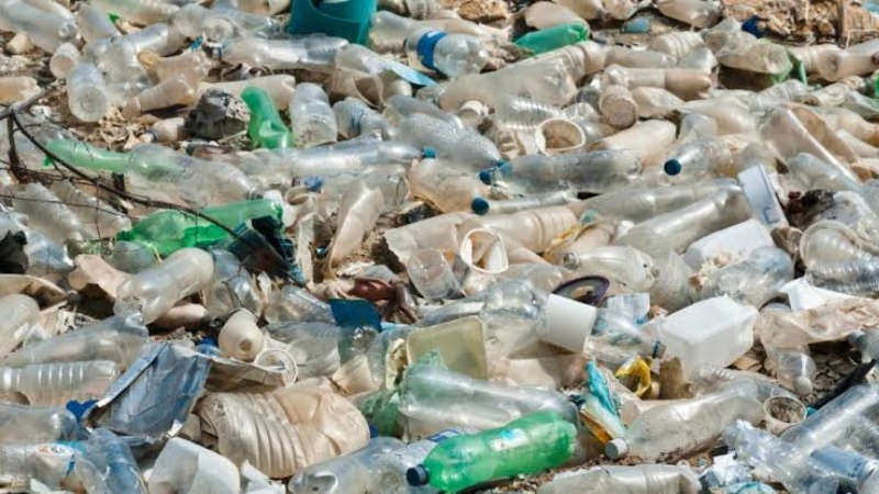 A Guide to the Plastics Used in British Conservation